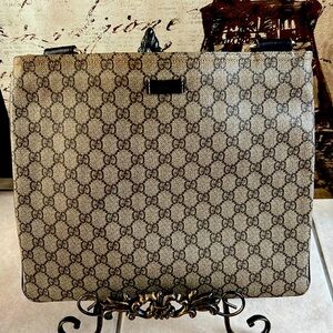 AUTHENTIC GUCCI GG SUPREME LARGE MESSENGER BAG BROWN COLOR